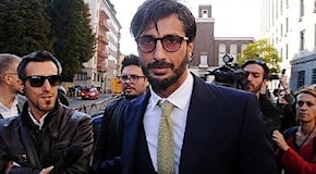 Nuovi guai per Corona, il tribunale di Milano gli sequestra 1,7 milioni: 'Soldi neri'