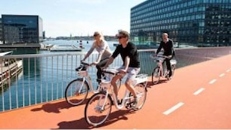 Più bici che auto private: Copenaghen capitale europea del traffico green