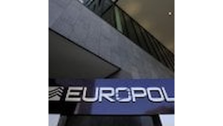 Il rapporto Europol: Isis si prepara a usare le autobombe in Europa