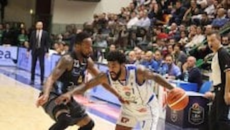 Basket, serie A: Sassari batte Trento in rimonta e interrompe la serie negativa