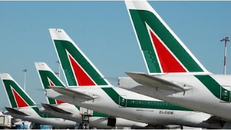 Alitalia, raggiunto l'accordo: resta valido il contratto
