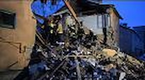 Russia: crolla un palazzo per una fuga di gas, sei morti e quattro feriti
