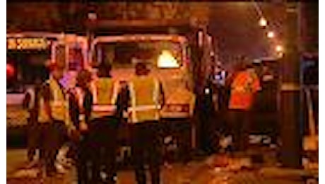 Usa: un'auto piomba sulla parata di Carnevale a New Orleans, 28 feriti
