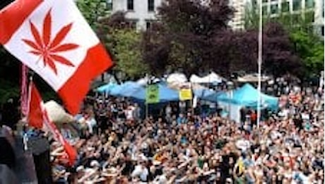 Il Canada legalizza la marijuana, è il primo Paese del G7