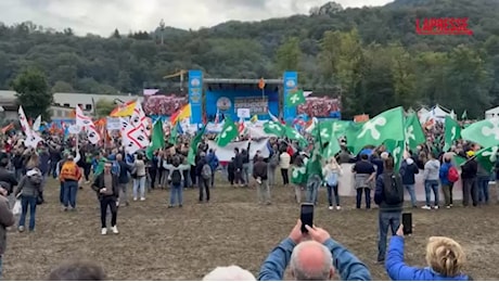 VIDEO Pontida, parla Salvini ma il pratone di Pontida non è pieno