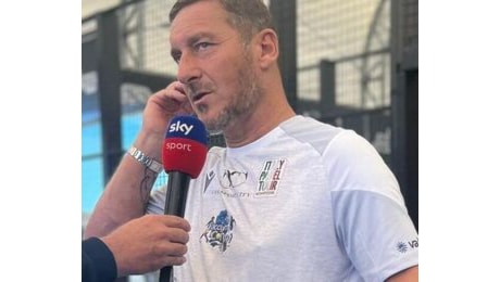 Totti: 'Su De Rossi tutte chiacchiere. Con i fischi fai fatica se non hai carattere'