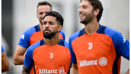 Juve, Douglas Luiz in gruppo: le ultime novità dall’allenamento