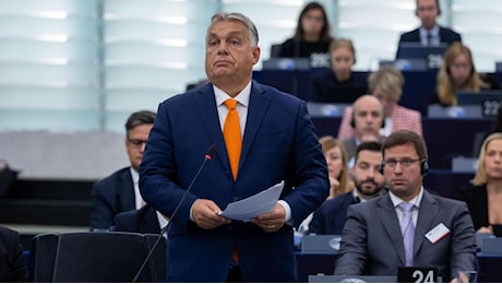 Show di Orbán a Strasburgo, anche il Ppe lo contesta. Scontro in aula con Salis