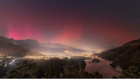 Aurora boreale sulle Dolomiti, lo spettacolo nella foto del giorno della Nasa: lo scatto è di Alessandra Masi