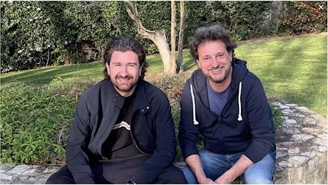 Leonardo Pieraccioni e Alessandro Siani insieme nella prima foto di Io e te dobbiamo parlare