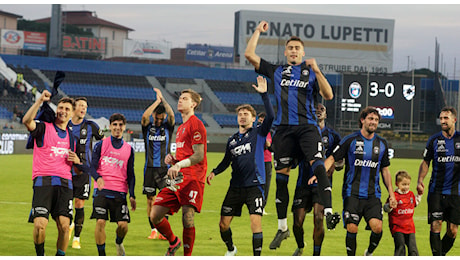 Serie B, Pisa travolgente con tre gol alla Sampdoria. Passo lento del Palermo