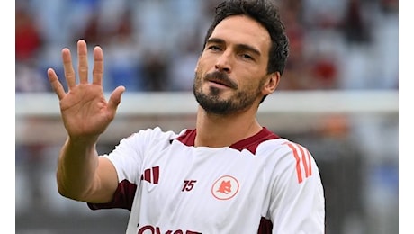 Hummels lascia la Roma a gennaio? Tifosi del Napoli: Prendiamolo noi