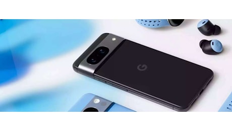 Google Pixel 8 (256 GB) cala di prezzo su Amazon: è lui il Pixel da prendere