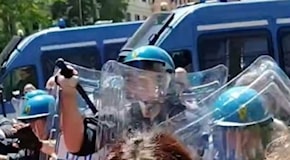 Roma, scontri con la polizia agli Stati generali della natalità: ferita una ragazza