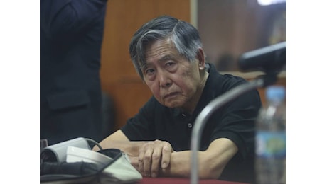 Repressione, sterilizzazioni e lotta alla guerriglia: è morto l'ex presidente del Perù Alberto Fujimori