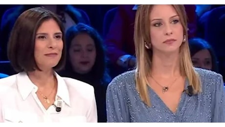 Affari Tuoi, la strana frase di De Martino a Dalila: Attrazione fatale, finisce malissimo