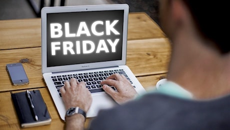 Black Friday, buone abitudini per acquisti sicuri: come non cadere nelle truffe