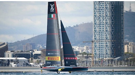 Luna Rossa-Ineos Britannia, 1-0 nella finale di Louis Vuitton Cup: la barca italiana parte forte e vince la prima regata, tra poco la seconda prova