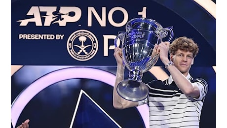 Jannik Sinner è il numero uno del 2024, il tennista premiato a Torino