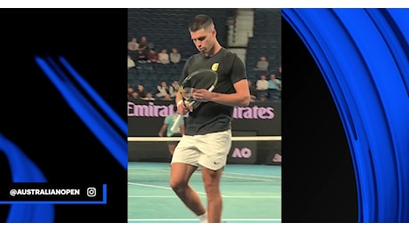 Alcaraz inizia il suo assalto agli Australian Open: rivivi il suo allenamento alla Rod Laver Arena