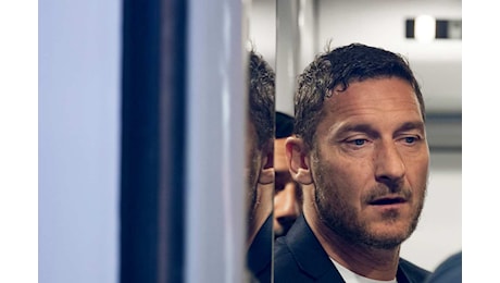 Francesco Totti indagato, rischia dai 2 ai 5 anni di reclusione: il motivo