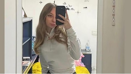 Costa Volpino, più di dieci colpi di forbici sul volto: Sara uccisa a 19 anni dal vicino di casa