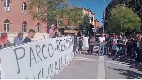 L'alluvione in Val di Zena, il video della manifestazione dei residenti colpiti da frane e allagamenti