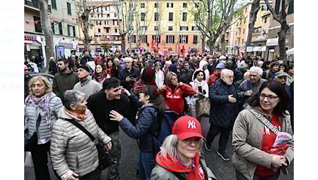 Genova, assalito sindacalista Sputi, pugni e saluto romano
