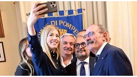 Maria Rosaria Boccia, su Instagram la foto di due cellulari: «Operativa»