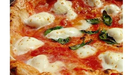 Pizza sempre più cara in Italia: in sei anni aumenti di quasi il 20%