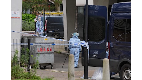 Resti umani nascosti in due valigie, svolta nel caso: arrestato un 34enne a Bristol