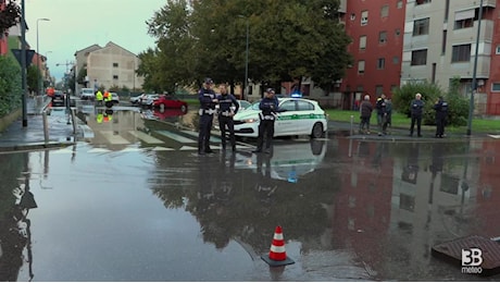 Cronaca meteo diretta - Maltempo a Milano, esonda il Lambro: le immagini da via Camaldoli - Video