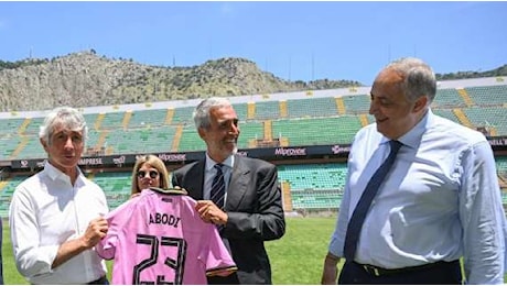 Palermo, Lagalla condanna l'agguato subito dal pullman del Palermo FC