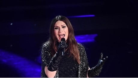 Laura Pausini ha l’influenza, il concerto a Livorno slitta al 23 dicembre