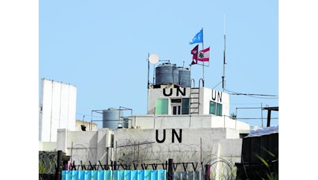 Le Idf colpiscono ancora Unifil: un bulldozer spazza via una torretta e una recinzione