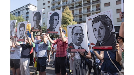 Piazzale Loreto, fischi per la Lega che nasconde le colpe dei fascisti