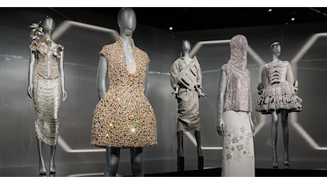 Swarovski porta a Milano i suoi quasi 130 anni di cristalli e moda