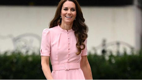 Kate Middleton compie 43 anni: i 50 migliori look del suo guardaroba «da futura regina»