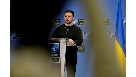 Ucraina, Zelensky: Abbiamo bisogno di più mezzi a lungo raggio