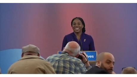 IL VIDEO. Gran Bretagna, Kemi Badenoch eletta nuova leader dei Tories