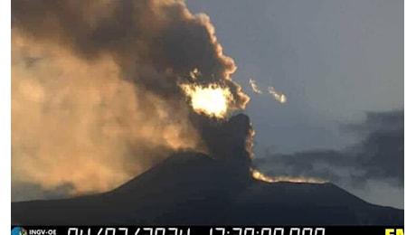 Anche l’Etna sorvegliato speciale: nube lavica alta quasi cinque chilometri