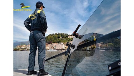 Colazione e alloggio in barca sul Lago di Como, ma l’attività è irregolare