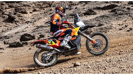 Dakar 2025 nel segno di Sanders (Ktm) fra le moto. Alle sue spalle sempre Brabeck (Honda) e Branch (Hero)