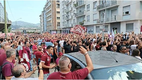 Torino, 10mila tifosi contestano Cairo: Bastardo vendi il Toro!