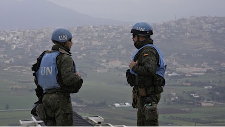 Libano, Israele attacca ancora la base Unifil: feriti due peacekeeper