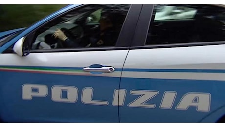 Adesca 14enne sui social e la violenta
