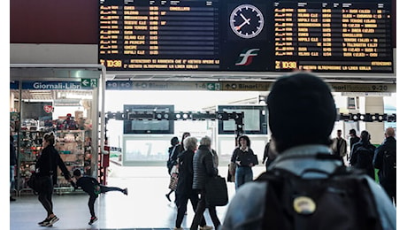 Sciopero nazionale dei treni il 12 e 13 ottobre, cancellazioni e ritardi