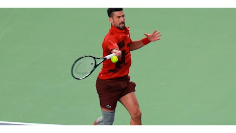 Djokovic senza limiti: rimonta e batte Mensik, ora Fritz in semifinale a Shanghai