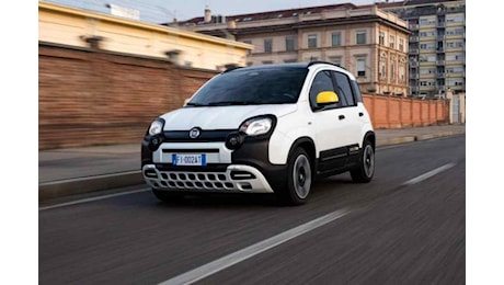 FIAT Panda ibrida, quanto costa farci 100 km: ecco perché è l’auto più venduta in Italia