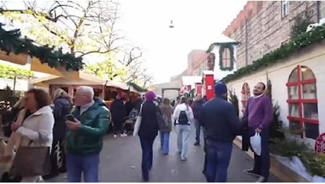 Mercatini di Natale, il primo pienone a Verona